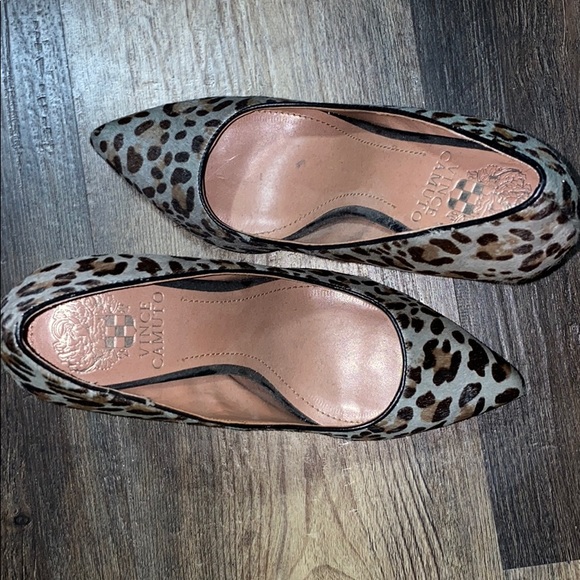 Pumps - Picture 2 of 2